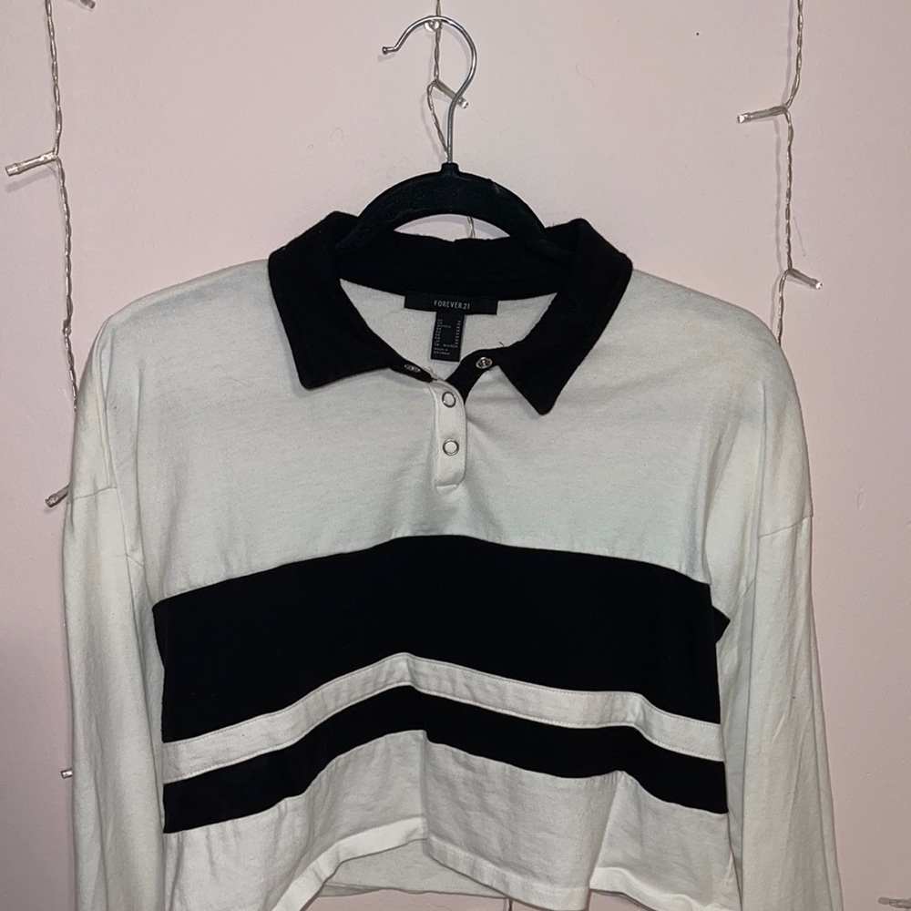 Black and White collard crop-top